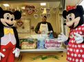 Thumbnail 3 Minni und Mickey Mouse auf dem Heider Jahrmarkt 2023